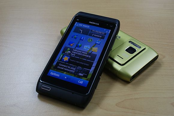 Nokia N8: Digital manual now available - SoyaCincau