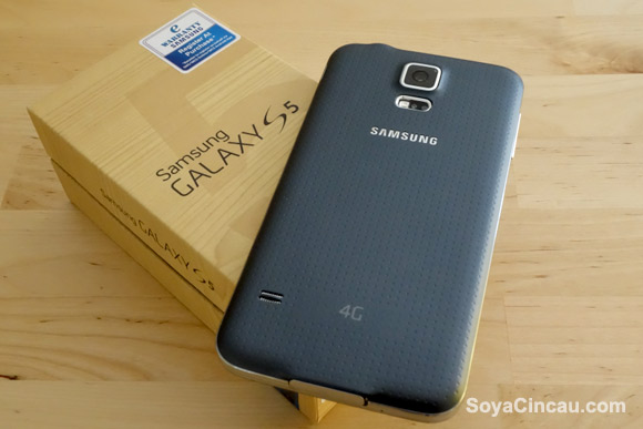 Unboxed: Samsung Galaxy S5 - Soyacincau