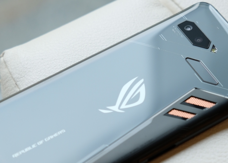 Asus Rog Phone Is Coming To Malaysia Very Soon With Up To Gb Of Storage Soyacincau