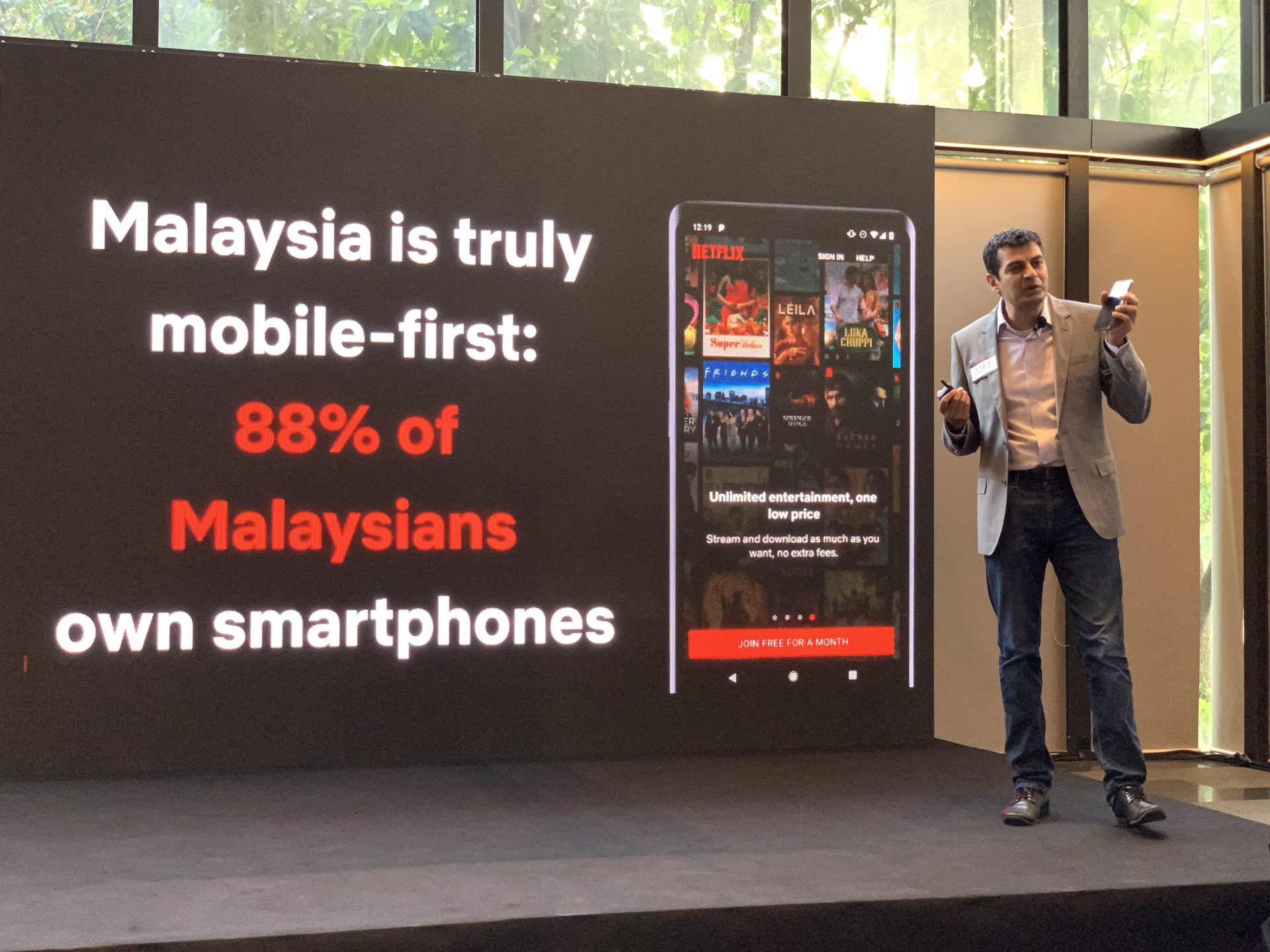 Malaysians can watch Netflix anywhere for RM17/month - SoyaCincau