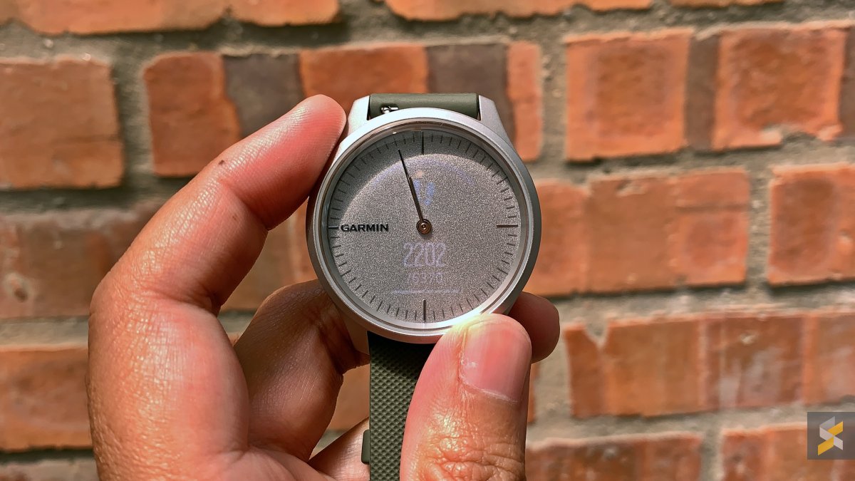 Would you get the Garmin Vivomove 3 over an Apple Watch? - SoyaCincau