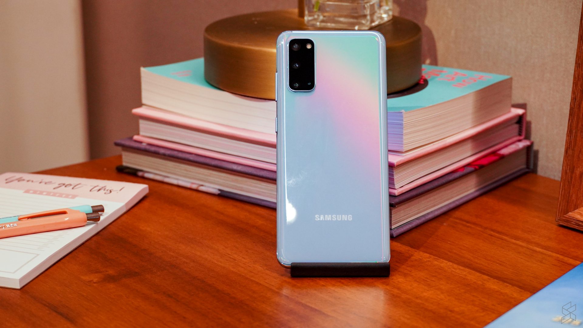 galaxy s10 lite vs s20