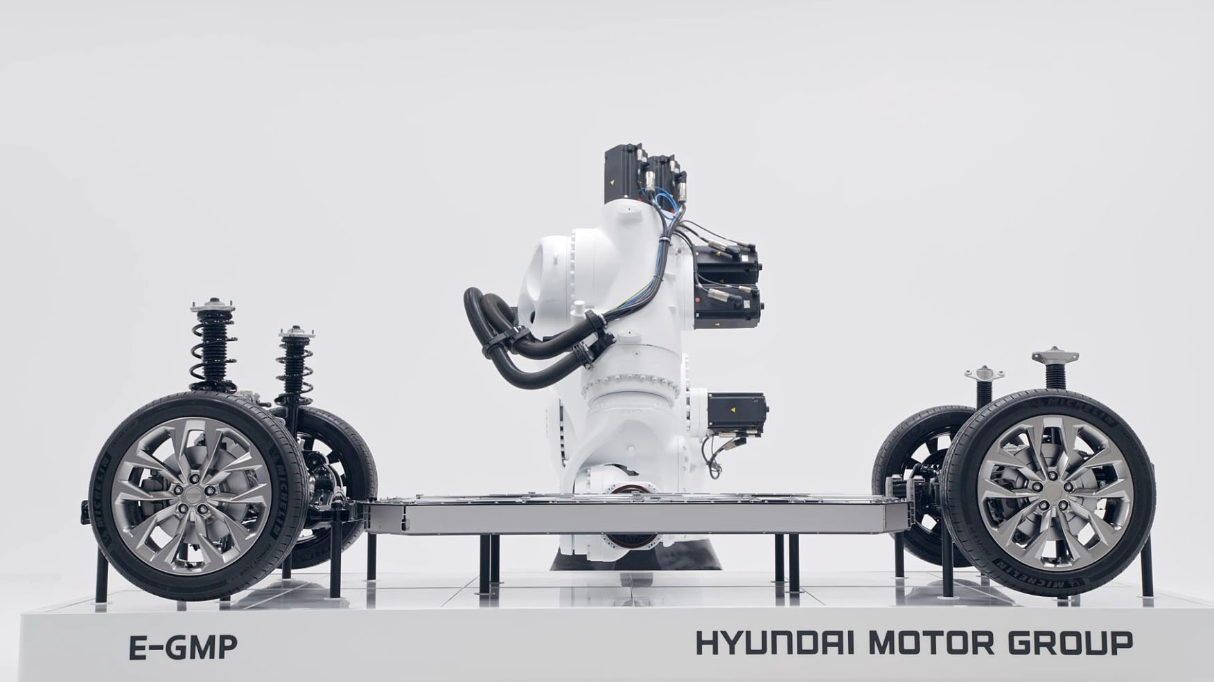 Hyundai Launches Dedicated Ev Platform With Minimum 500km Range