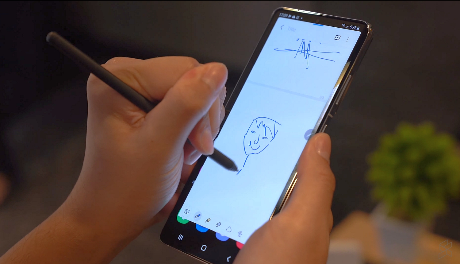 The Galaxy S21 Ultra Can Use an S Pen, But it's Not a Note