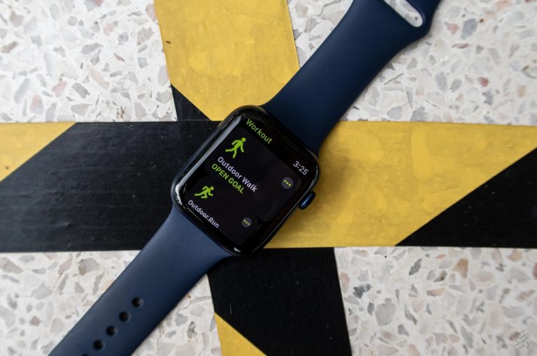 Can't charge your Apple Watch Series 5 or SE? Apple is offering a free fix