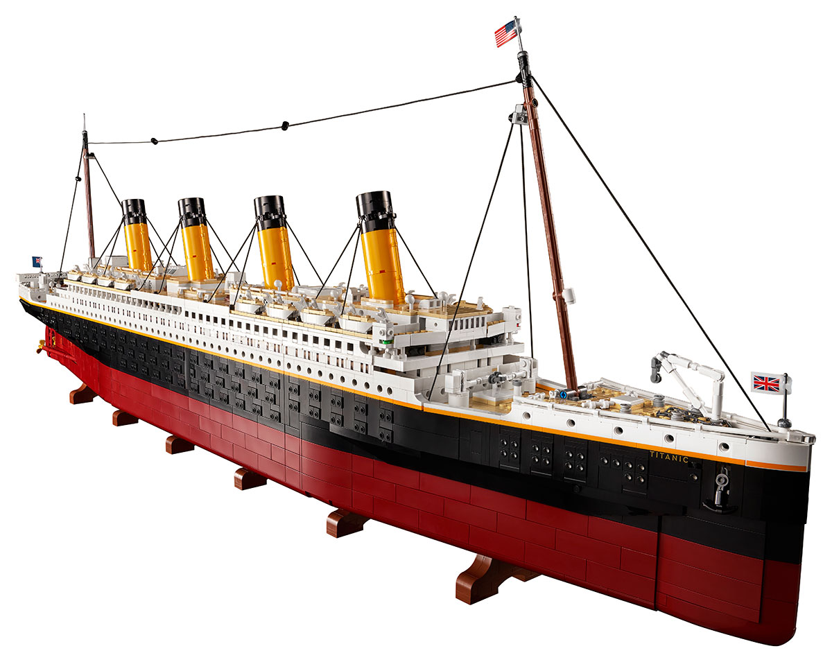 Lego Titanic set will make you feel like the king of the world, as it is  the longest Lego set ever - SoyaCincau