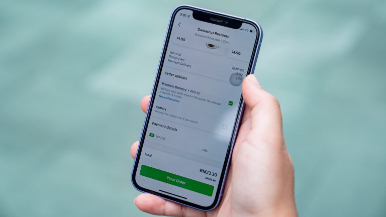 We test out Grab’s new in-app features that help save on delivery fees ...