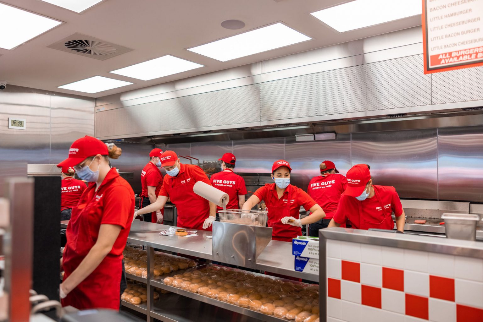 Five Guys is now in open in Pavilion, KL. Here's what the branch looks