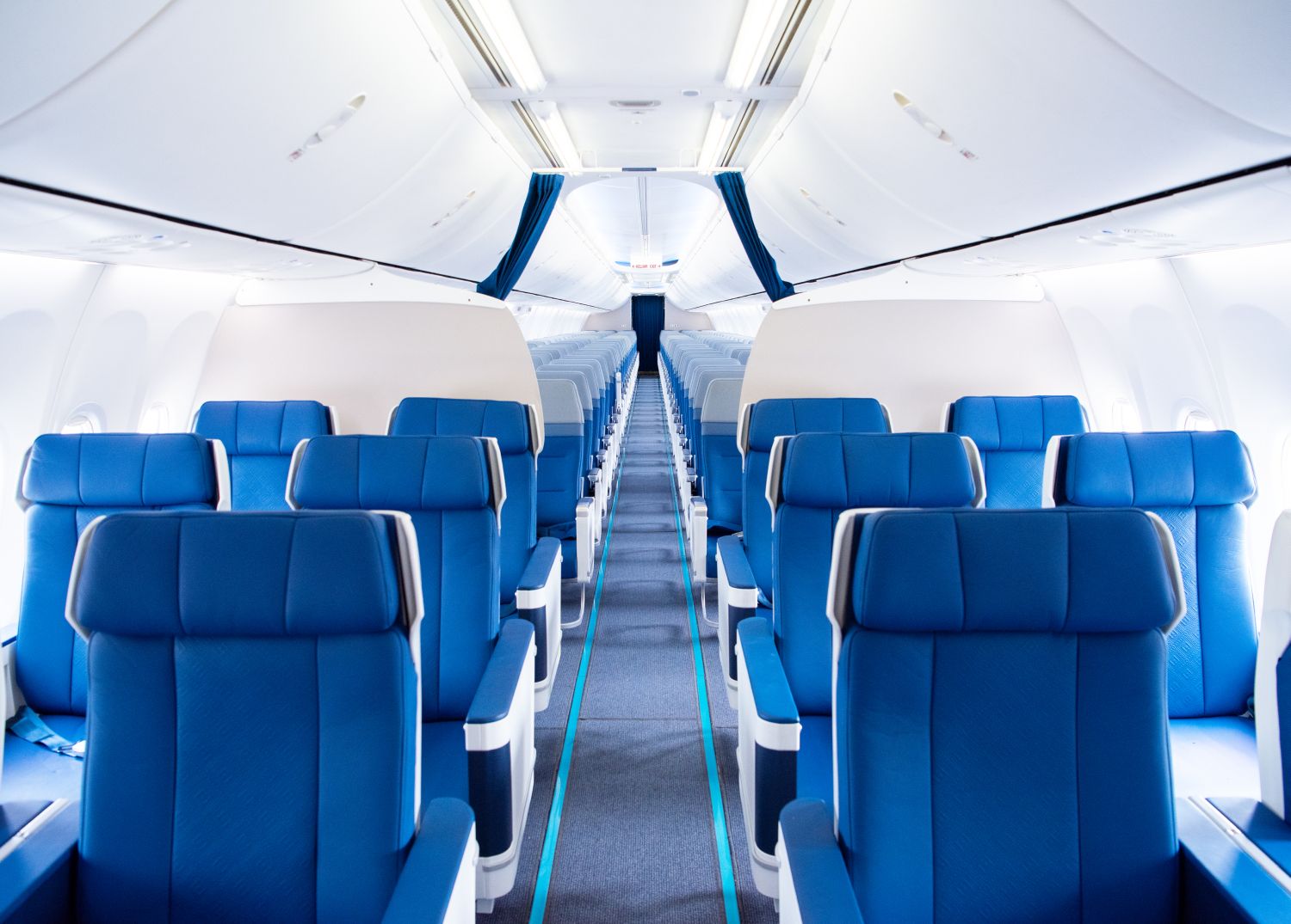 Боинг 737 800 победа откидываются ли кресла