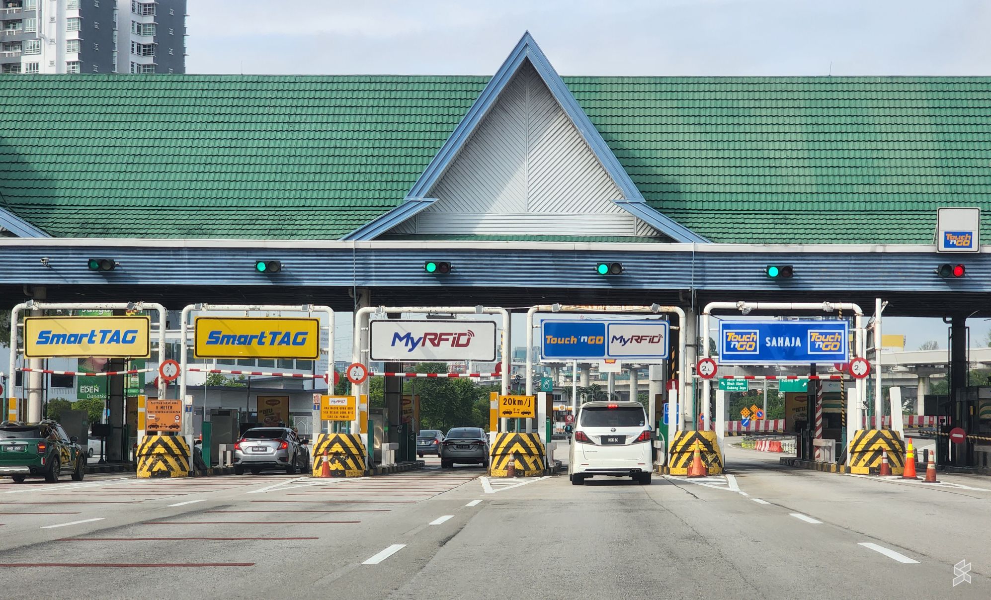 Heres The List Of 12 Plus Toll Plazas That Are Getting Extra Rfid