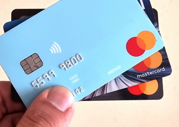 PSA How to report shops that charge extra or impose minimum amount for