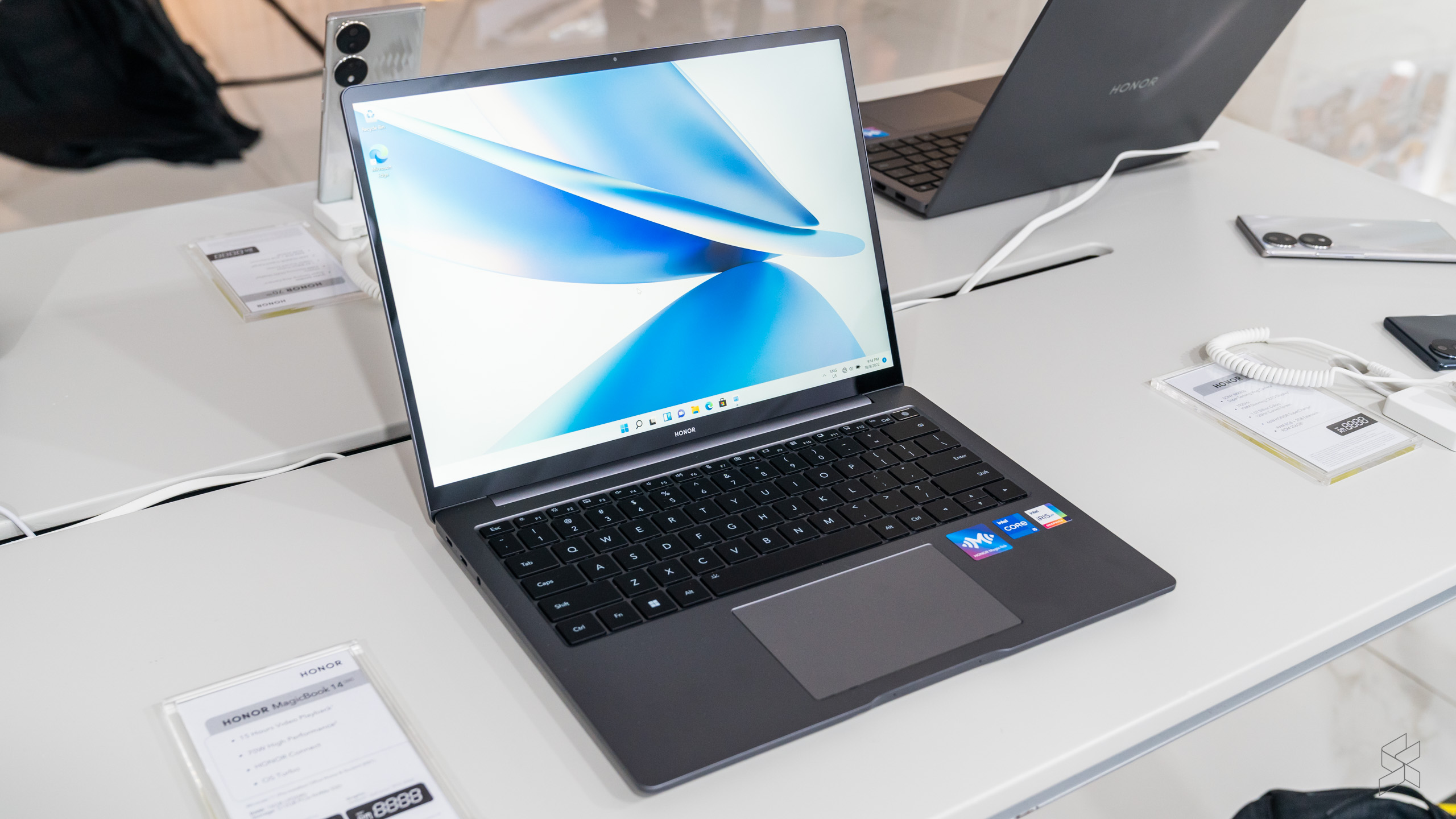 Honor MagicBook X 16 Malaysia: Affordable 16 laptop powered by 12th gen  Intel Core processor - SoyaCincau