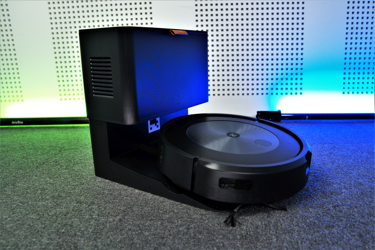 The iRobot™ Roomba® j7 is programmed to terminate dust bunnies without