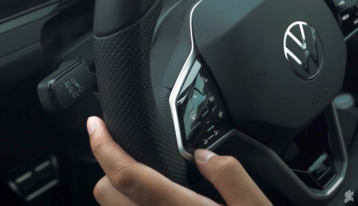 2011 A8 D4 Steering Wheel Volume Control Broken - AudiWorld Forums