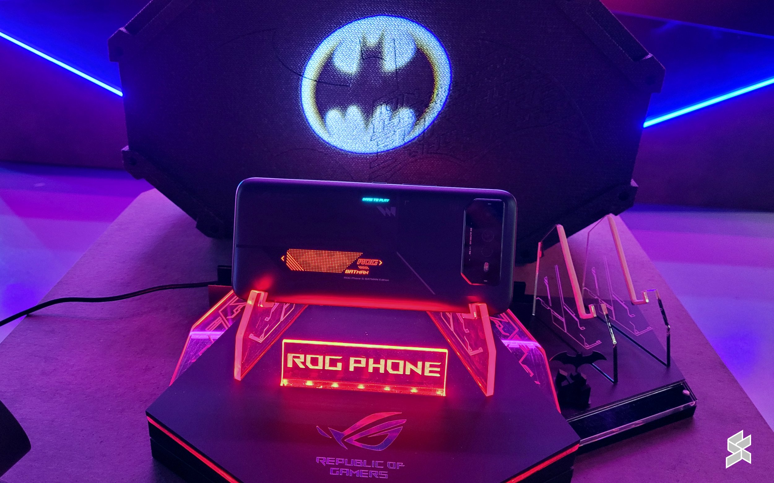 The ROG Phone 6 Batman Edition is for the ultimate comic book fan