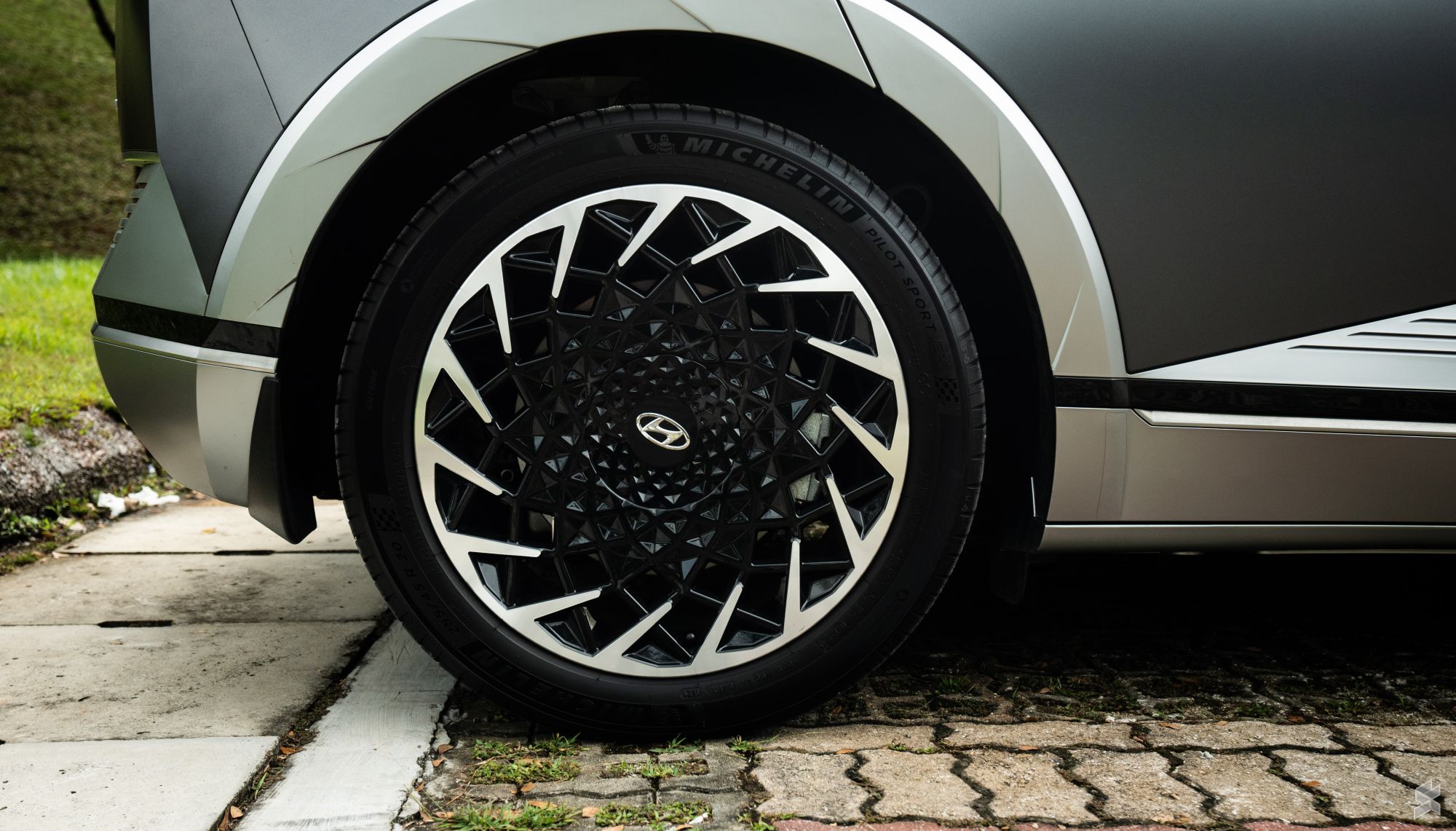 Do electric vehicles need EV-specific tyres?