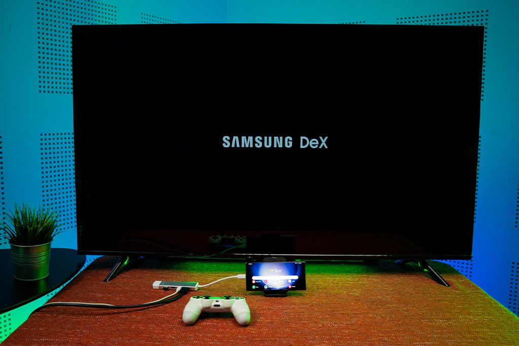 Samsung Galaxy S23 Take on the go or dock it for a console gaming-like
