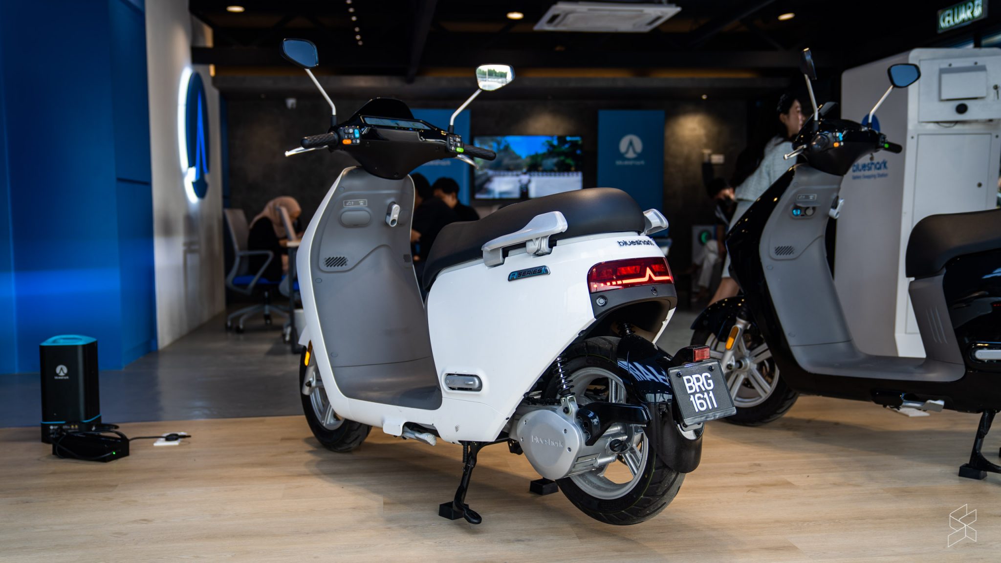 MARiiCas electric motorcycle rebate program is here to stay, receives ...