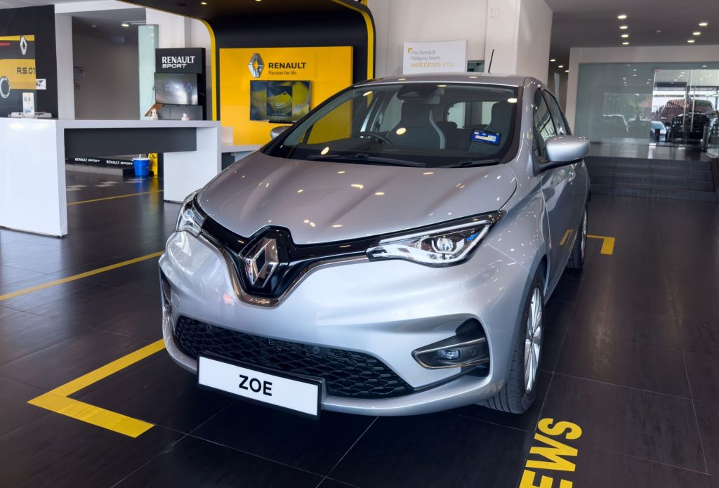 Renault zoe store e tech price