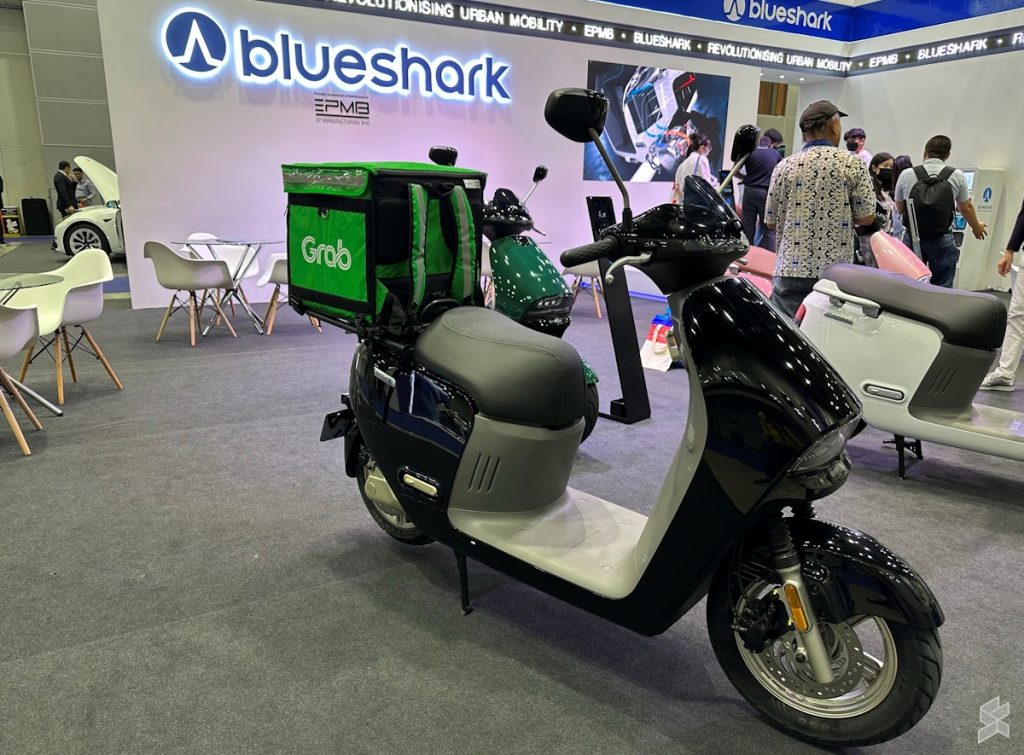 Blueshark R1 electric scooter