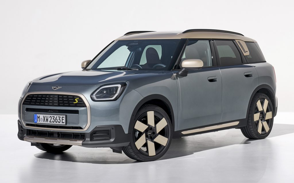 Mini Countryman 2024: SUV gets electric variant based on iX1, up to 462km range - Vimarsana News
