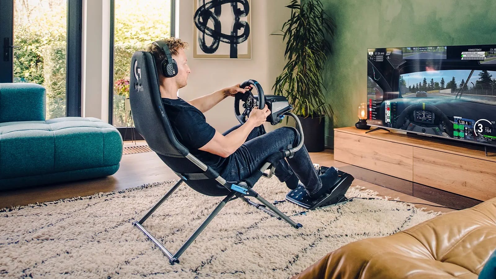 SMALL SPACE RACER!  Playseat Challenge X Logitech G Edition