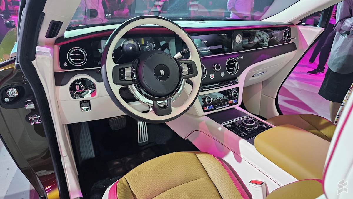 Rolls-Royce Spectre Malaysia: The First All-Electric Luxury Coupe with ...