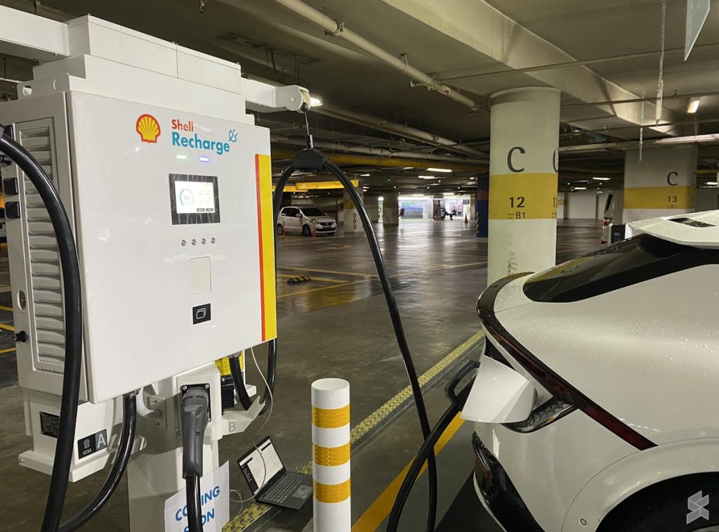 Shell Recharge 60kW DC Charger with two CCS2 nozzles at Pavilion KL