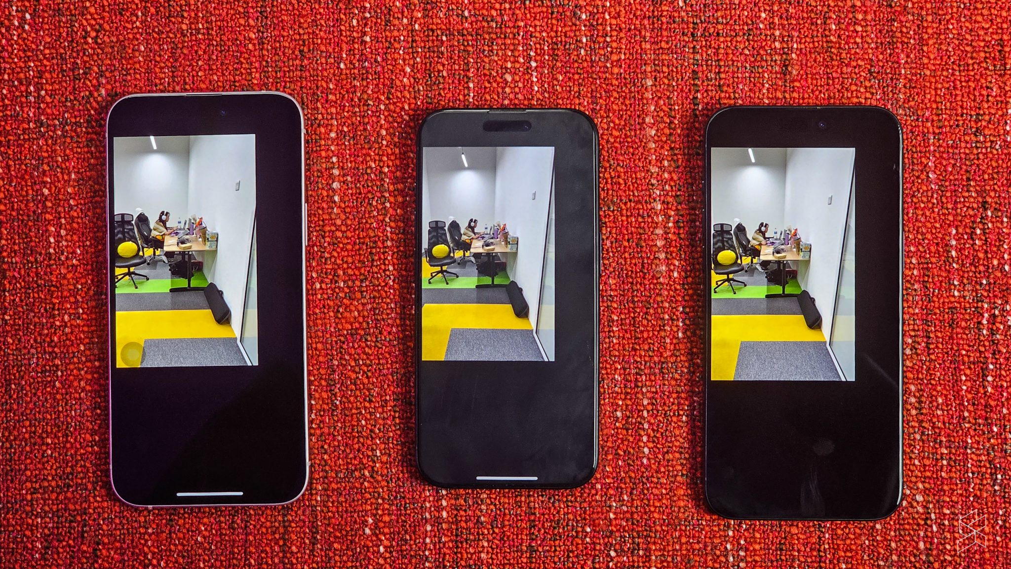 Are you getting this weird camera glitch with the iPhone 15? SoyaCincau