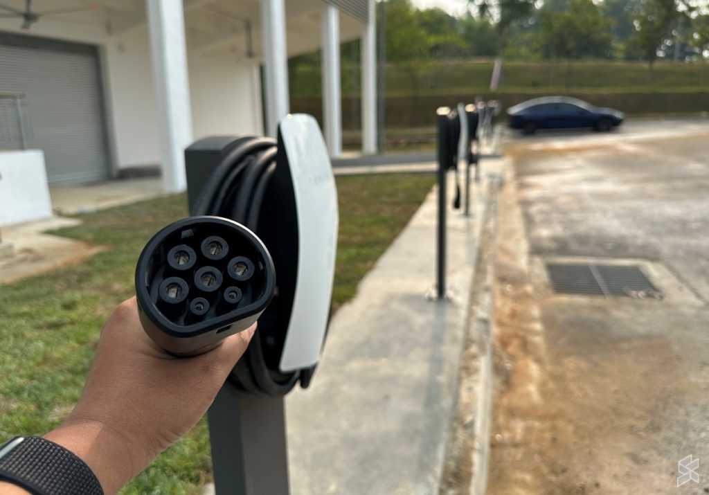 Tesla Destination chargers use the same Wall Connector with Type-2 connector