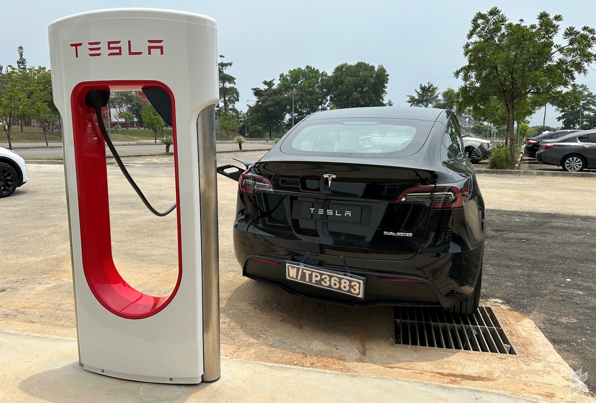 tesla-centre-cyberjaya-is-the-latest-supercharger-and-destination