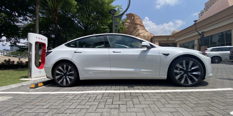 Tesla Model 3 Highland