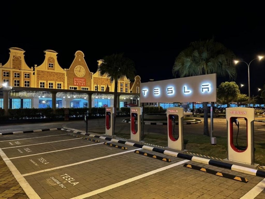 Tesla Supercharger at Freeport A'Famosa Outlet is now open - Vimarsana News
