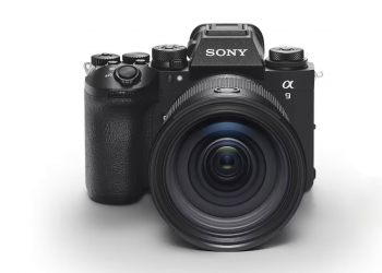 Sony A7C II and A7C R delivers full-frame performance while weighing less  than 3 flagship smartphones - SoyaCincau