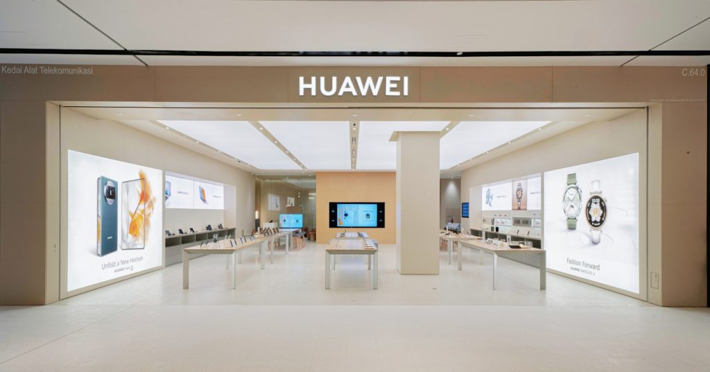 Here's the opening promo for Huawei Experience Store TRX - Vimarsana News