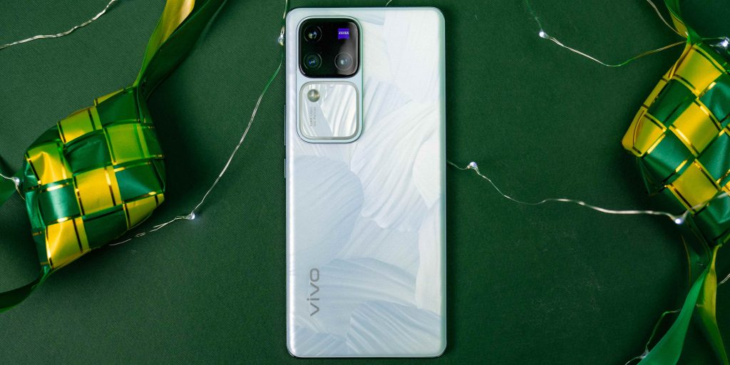 vivo V30 Pro uses 3 50MP ZEISS cameras with Aura Light 3.0 - Vimarsana News