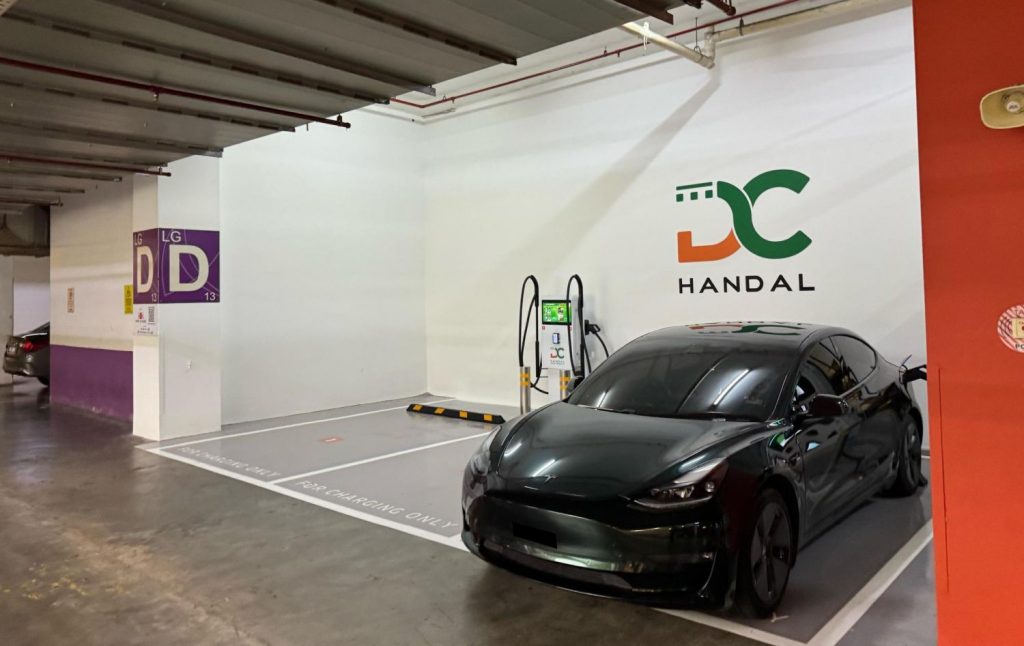 DC Handal's new EV Chargers at IOI City Mall - Vimarsana News