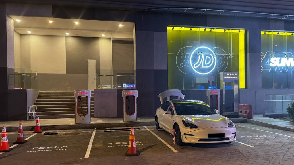 Tesla Supercharger Sunway Carnival Mall