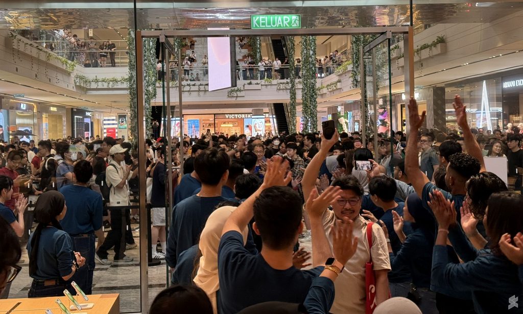 Apple Store at The Exchange TRX officially opens its doors