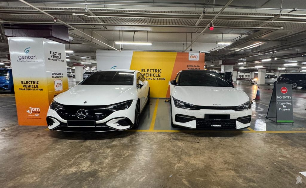 Gentari/JomCharge EV charge points at Mid Valley Megamall