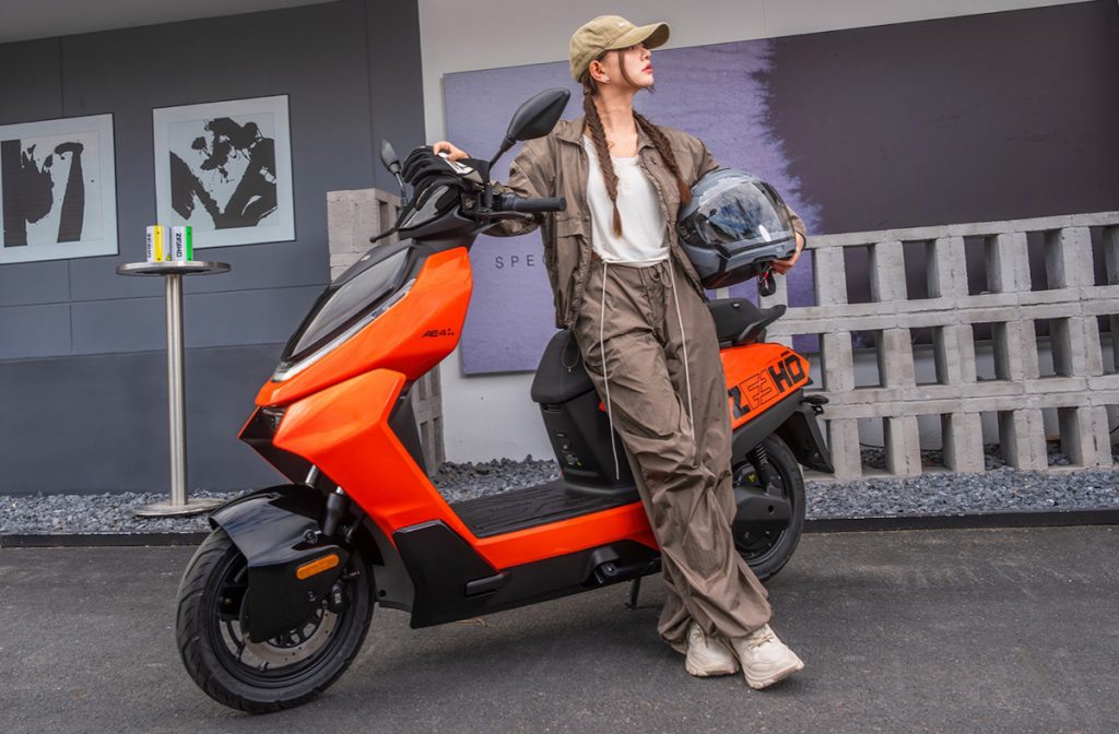 CFMoto launches Zeeho AE4 electric motorcycle in Malaysia