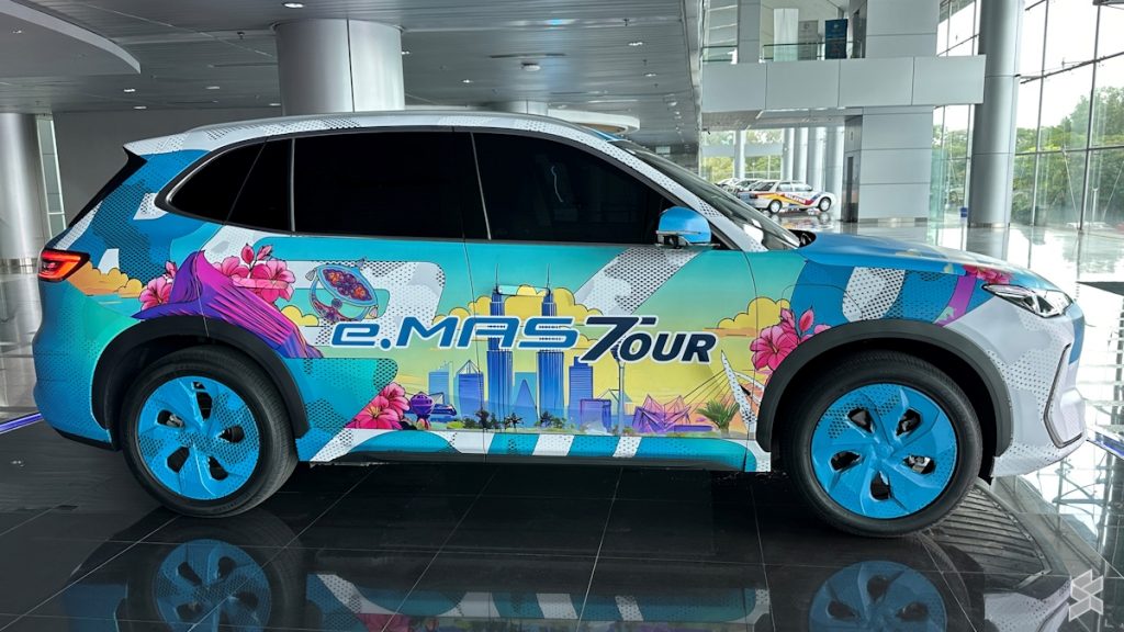 You can officially book Proton e.MAS 7 EV on 26 Oct