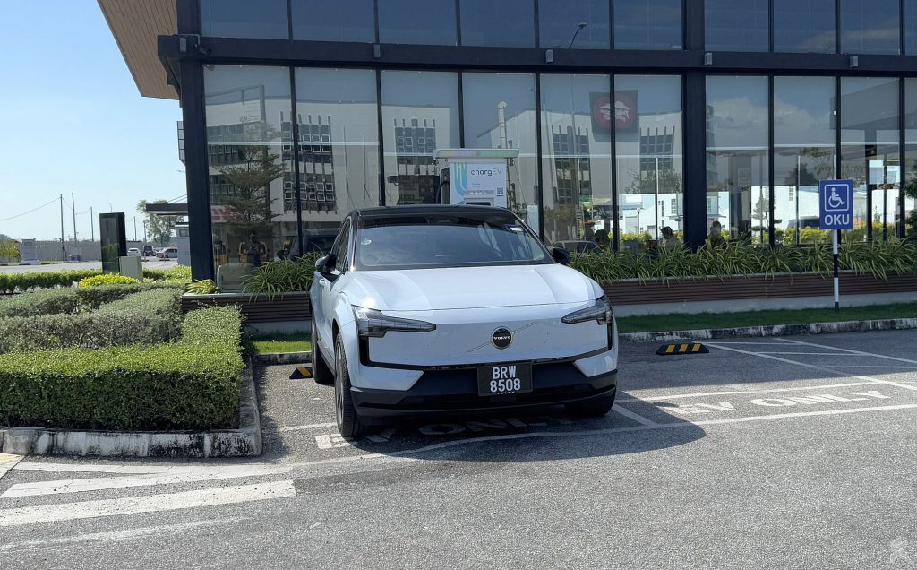 ChargEV 60kW DC Charger at Starbucks Kangar Jaya DT