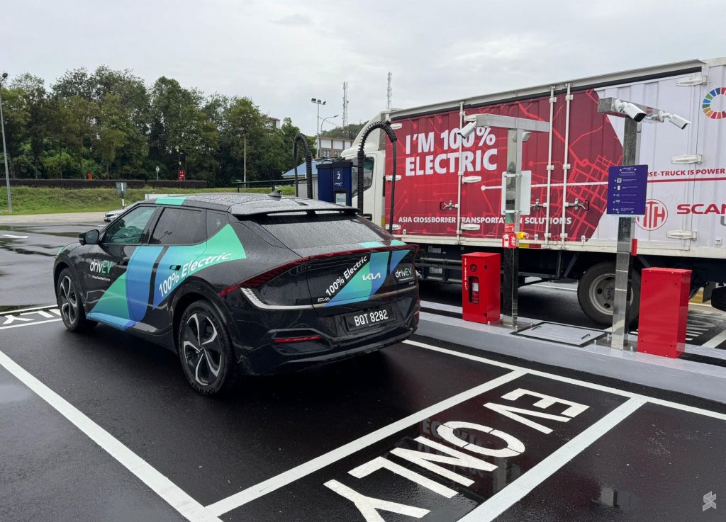 ChargEV deploys Malaysia’s first electric truck ready charging hub at Tangkak, Johor, 400kW DC Charger with 8 bays