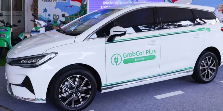 Grab Plus Indonesia - BYD M6