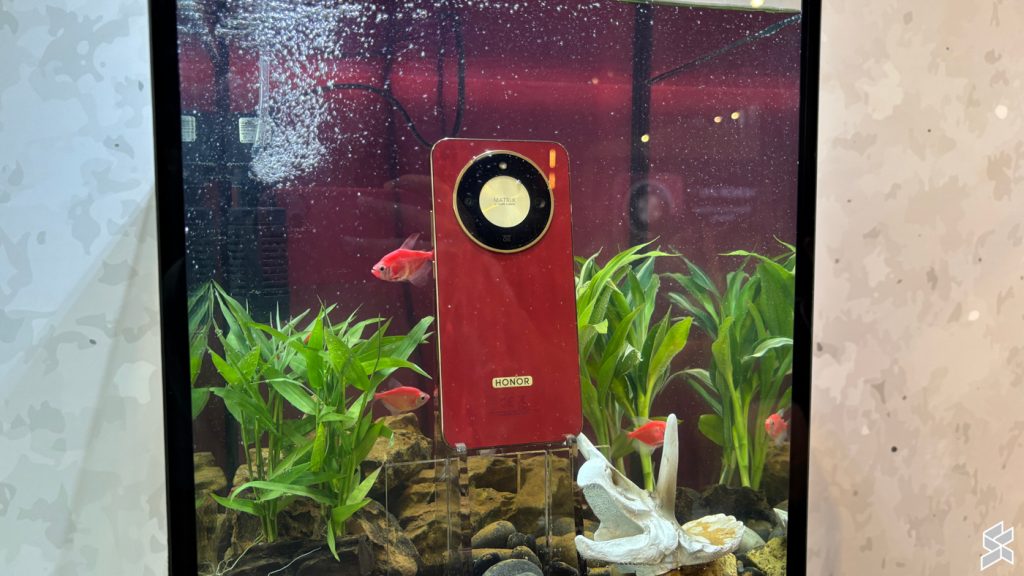 Honor X9d 5G launched in Malaysia with IP69K water resistance, 2.5m drop resistance, 8,300mAh battery, Snapdragon 6 Gen 4 4 250924 honor x9d 5g launch malaysia