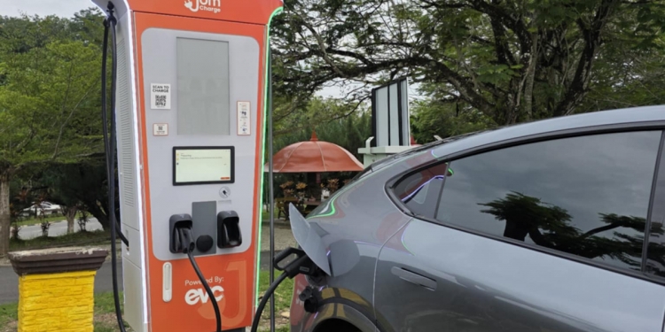 JomCharge Tengku Muhammad Fa-iz Petra Gua Musang