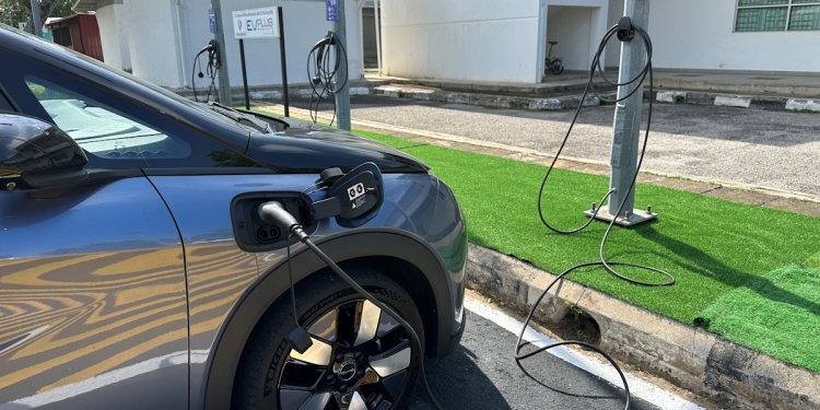 Lamp Pole EV Charger, UMPSA Pekan