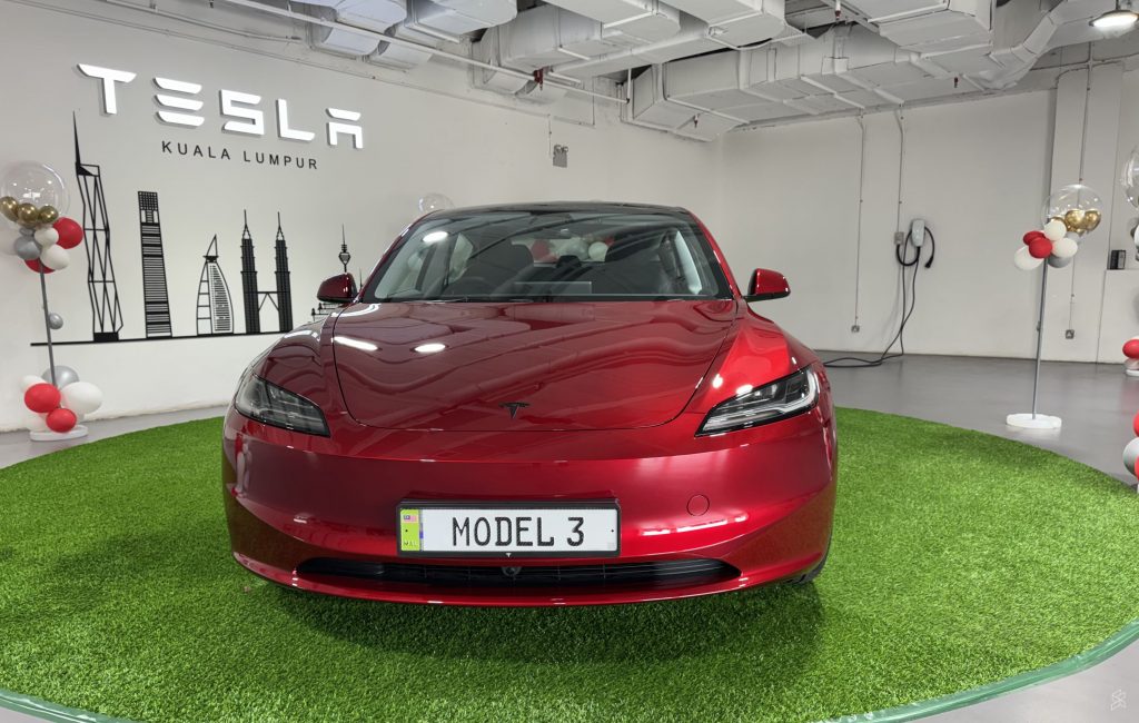 251023 tesla model 3 Long Range RWD malaysia 01