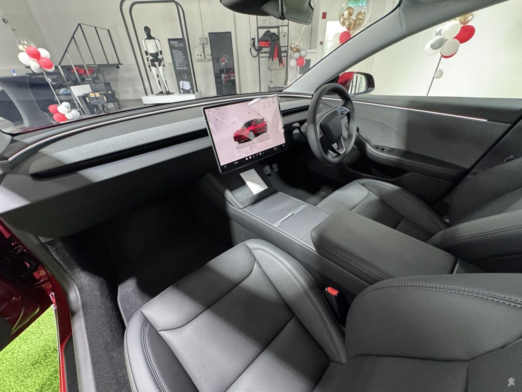 251023 tesla model 3 Long Range RWD malaysia 10